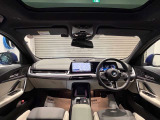BMWの運転席はドライバーオリエンテッドという構造を採用。ドライバー目線の操作がしやすい設計になっており、ドライブ中にも目線の移動が少なく運転中にも簡単に操作ができます。