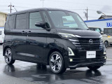 エマージェンシーブレーキ(衝突被害軽減ブレーキ)、フロントカメラが車両や歩行者を検知し警告音と共に衝突回避、軽減をアシストしてくれます。