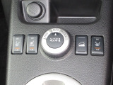 運転席&助手席シートヒーターが付いてます。寒い冬でもスイッチONで座面をあたたかくして、ドライブをさらに快適にしてくれます。