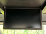 【14型フリップダウン】大画面モニターで後席でもエンタメをお楽しみいただけます。家族や友人とお出かけする機会が多い方に大人気です♪
