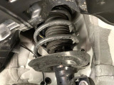 お車を安心してお乗りいただく為には、足回りの定期点検が欠かせません。サービスサポート(有償保証)では無料点検もご提供しており、安心のカーライフをお過ごしいただけるサポート体制が整っています。