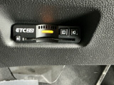 ETC2.0装備車です。高速道路の渋滞情報や静止画像提供などをナビとリンクして画面でお知らせします。また、高速道路の一時退出対象インターでは料金据え置きで一時退出もできます