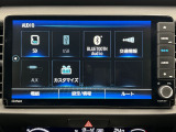 スマートフォンのような操作感の静電式タッチパネル。