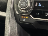 フロント両席にはシートヒーターが付いています!寒い日に便利な装備ですね。
