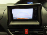 バックモニターを装備しています。車庫入れ時等に車両後方が確認出来るのでとても便利です。