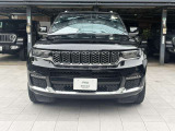 jeep伝統の7スロットグリルです。
