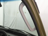 大型の乗降グリップで乗り降り楽々です。