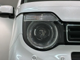 LEDヘッドライトは、点灯の瞬間から最大光量を発揮し、突然暗くなるトンネルなどでの安定感を高めます。