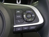 【レーダークルーズコントロール】(全車速追従機能付)付きです。車速に応じて追従支援してくれるので、ロングドライブも快適です。詳細は販売店スタッフまでおたずねください。