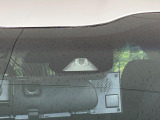 【ホンダセンシング】走行中に前方の車両等を認識し、衝突しそうな時は警報とブレーキで衝突回避と被害軽減をアシスト。より安全にドライブをお楽しみいただけます。