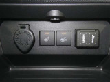 【シートヒーター搭載】シートを温めてくれる暖房機器です!長時間座っていると負担が掛かりやすい背中や腰、または冬場の寒い日に冷えやすい脚部に快適なぬくもりを♪