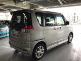 ご遠方のお客様には専門業者を介した陸送納車サービスがございます【※有料】。 お住まい・お届けご希望ご希望の地域をご連絡頂ければ輸送費用のお見積りと輸送期間の目安をご案内させていただきます。