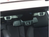 アイサイトver3搭載!追従クルコンで高速道路もラクチン♪渋滞時もイライラすることなくドライブを楽しめます!!車線逸脱抑制も標準装備!安心安全にドライブをお楽しみいただけます!!