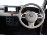 運転席廻りです。