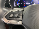 ◆クルーズコントロールにレーダーセンサーを組み合わせ、先行車を測定し設定されたスピードを上限に自動で加減速を行います。一定の車間距離を維持することで、長距離走行でのドライバーの疲労を低減させます。