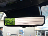 【デジタルインナーミラー】後席の大きな荷物や同乗者で後方が確認しづらい時でも安心!カメラが撮影した車両後方の映像をルームミラー内に表示。クリアな視界で状況の確認が可能です!