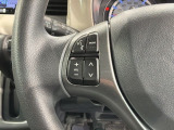 ステアリングにオーディオ操作スイッチが付いています。オーディオ画面に直接タッチしなくても操作が出来ますので、運転に集中できます。