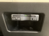 いまや快適なカーライフに欠かせないETCが付いています。