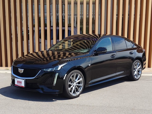 キャデラック CT5 