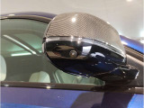 【BMWミラー】視認性の高いスタイリッシュなミラー。自動防眩機能も付いており夜間のドライビングをサポートします。