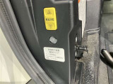 カローラ名古屋30店舗の整備工場にて点検(車検か12ヶ月点検)整備を行います。消耗部品5項目は新品交換!エンジンオイル・オイルエレメント・LLC(※交換不要車の場合無し)バッテリー・ワイパーゴム。