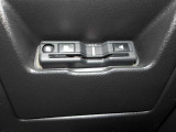 高速道路の料金所も、スムーズに通過できる、ETC車載器を装備しています。