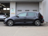 初年度登録より10年10万km以内のフォルクスワーゲン正規輸入車のみをお届けします。 *:PHEVおよびトゥアレグハイブリットは7年6か月以内