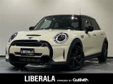 ◆LIBERALAは、輸入車選びの新たなスタイルを提案するインポート・セレクト・ブランドです。オーナー様となる方がクルマから直接感じる感性を第一にした、最良の一台との出会いをコーディネートいたします。