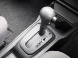 シフトノブはスレがなく、きれいな状態です。いつでも触れる部分がきれいだと大切に乗られていたことが分かりますよ。
