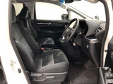 【運転席・助手席】です!実際お座りいただくのが分かりやすいと思いますので、ぜひお気軽にご来店ください♪状態もいいですよ☆