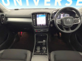XC40 T4 AWD モメンタム 4WD 