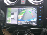 アラウンドビューモニター付きです 上から見たイメージで駐車出来ますので車庫入れの苦手な方も楽に駐車出来ます♪