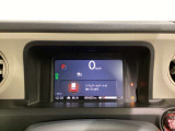 デジタル表示のスピードメーターとタコメーター、燃費やオドメーターなどの表示の他に、ホンダセンシング機能などの表示もできる多機能なマルチインフォメーション・ディスプレイです。