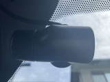 ドライブレコーダーは運転時はもちろんのこと、駐車場内でエンジンを切っている時でも当たった振動を元に電源が自動で入るので当て逃げ防止にもなります。