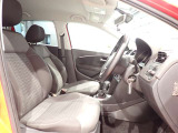 楽な姿勢で座ることが出来るので長時間の運転でも疲れにくいですし体もぶれにくいですよ。