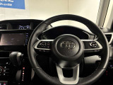 使いやすく運転しやすいレイアウトの運転席周り。