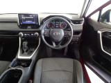 視界良好、操作しやすい運転席です。