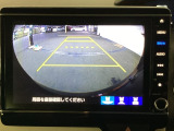 後方確認が便利なバックカメラ搭載、駐車時も安心です!!