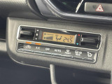 【 オートエアコン 】車内温度を感知して自動で温度調整をしてくれるのでいつでも快適な車内空間を創り上げます!//