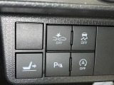 アイドリングストップ機能がついているので、停車時にエンジンを止めて燃料消費を抑えます。環境にもお財布に優しいですね♪