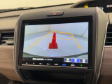 バックカメラの画像です。ガイドラインがスムースな車庫入れをサポートいたします!車庫入れの安心感がアップしますね☆