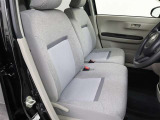 <運転席>まるで自宅に居るようにリラックスできる運転席です。外の喧騒を忘れさせてくれますね。見やすいメーターと操作しやすいスイッチ類もいいですね.