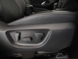 パワーシート搭載。微妙な調整が手軽にでき、ピッタリのポジションで運転することが可能です。