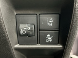 ドライバーへ逸脱の危険を知らせ車線逸脱を回避するようステアリング操作を支援してくれる路外逸脱抑制機能、ブレーキの補助操作を行い減速して衝突被害を軽減する衝突軽減ブレーキ付きです!