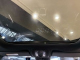 車両は屋内展示しておりますので天候に関係なくごゆっくりコンディションご確認頂けます。車両を倉庫へ保管している場合が御座いますのでご来店前に在庫確認頂けると幸いです。TEL072-784-8800