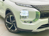 【シーケンシャルターンランプ付きLEDヘッドライト】人気の『流れるウィンカー』付きのLEDヘッドライトを装備♪高級感はもちろん、点灯時は存在感たっぷりで他車からも認識されやすく安心です。