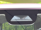 【ホンダセンシング】走行中に前方の車両等を認識し、衝突しそうな時は警報とブレーキで衝突回避と被害軽減をアシスト。より安全にドライブをお楽しみいただけます。