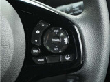 ◆アダプティブクルーズコントロール◆予め設定した車速内でクルマが自動的に加減速。前走車との適切な車間距離を維持しながら追従走行します。【LKAS】車線維持支援システムでステアリング操作を支援。