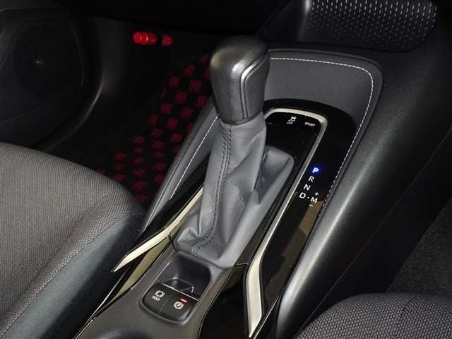 トヨタ カローラ 1.8 S の中古車詳細 (40,000km, スカーレット