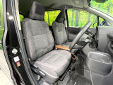 運転席シート廻りは使用感も少なく、良好な状態となっています。丁寧に使われていたことがよくわかりますね。